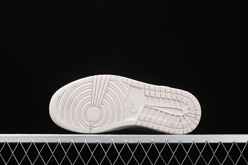 All categories Air Jordan Jordan series basketball shoes Air Jordan 1 Mid cost-effective version Air Jordan 1 Ret High AJ1 Joe 1 rice white mandarin duck hook 555112-035